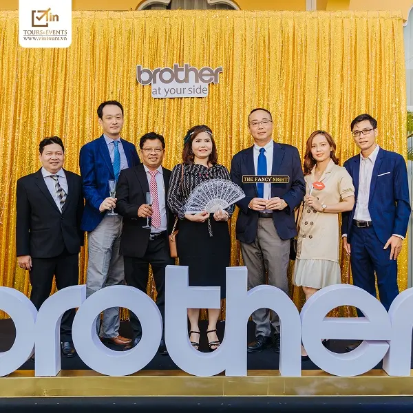 S&acirc;n khấu sự kiện do c&ocirc;ng ty tổ chức tiệc tất ni&ecirc;n thực hiện