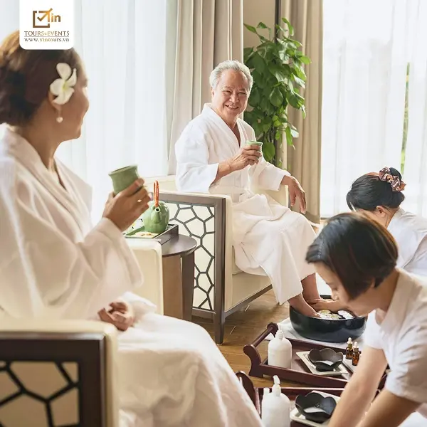Tận hưởng chuyến du lịch nghỉ dưỡng cho người cao tuổi với dịch vụ chăm sóc sức khỏe tại Sapa