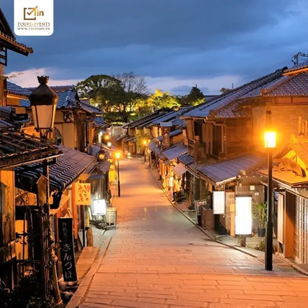 Vẻ đẹp cổ kính của Cố đô Kyoto về đêm